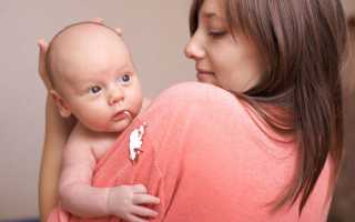 Почему ребенок часто срыгивает грудным молоком: причины и советы
