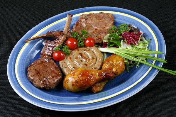 злоупотребление жаренными, жирными, тяжелыми блюдами