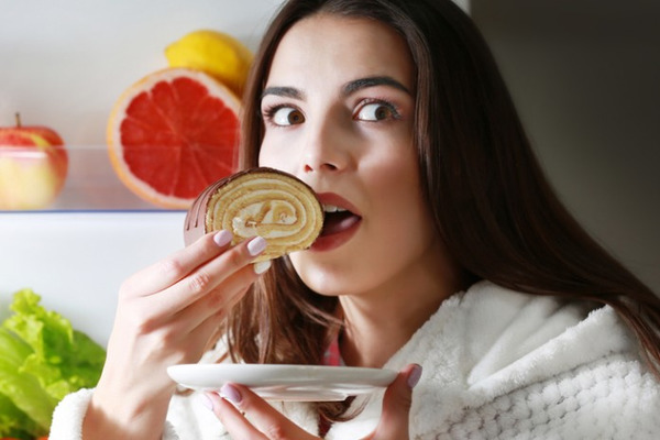 Избегать переедания