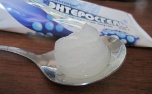 Enterosgel v lozhke