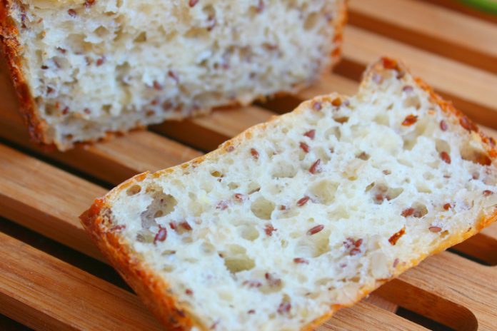 хлеб с семенами льна