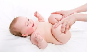 как ввести свечу грудничку