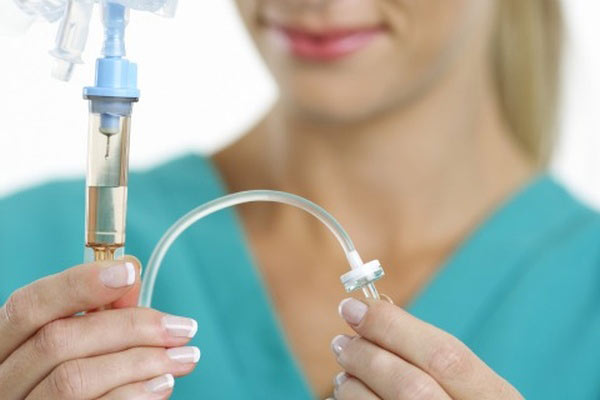 восстановление водно-солевого баланса с помощью капельниц