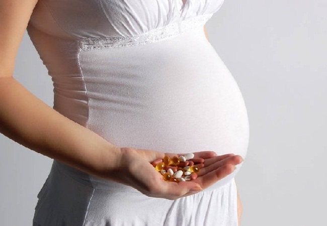 прием препаратов при беременности может вызывать расстройство стула