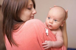 Ребенок срыгивает