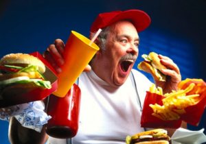 употребление фастфуда приводит к расстройству пищеварения