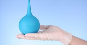 Применение клизмы