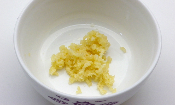 Кашица из чеснока для компресса Кашица из чеснока для компресса