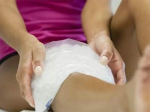 Компресс со льдом на колено Компресс со льдом на колено