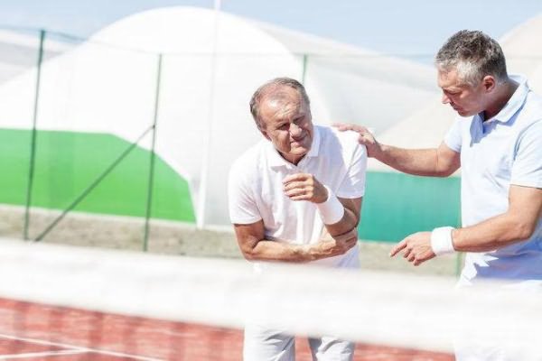 Бурсит из-за нагрузки на локоть Бурсит из-за нагрузки на локоть