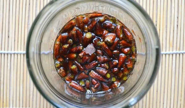 Сахарная смесь из сосновых почек Сахарная смесь из сосновых почек