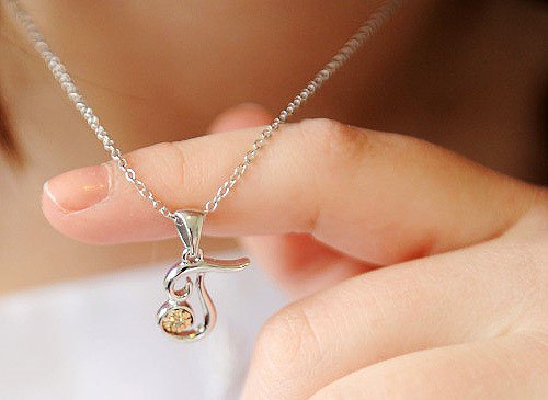 Съем цепочки с шеи