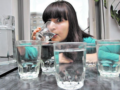 Употребление большого количества воды при подагре Употребление большого количества воды при подагре