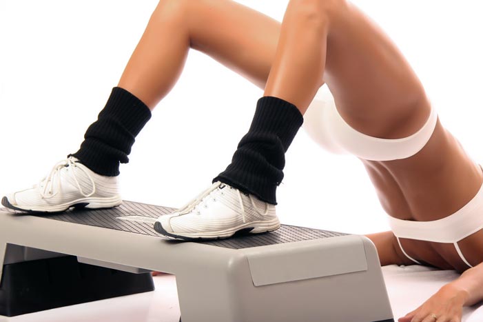 Eпражнение на степ платформе для тазобедренного сустава